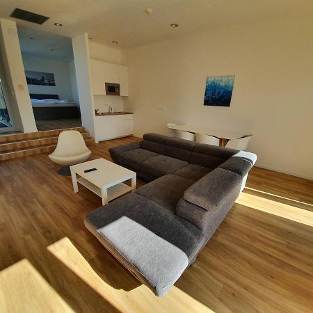 Vn17 Apartments Прага Экстерьер фото