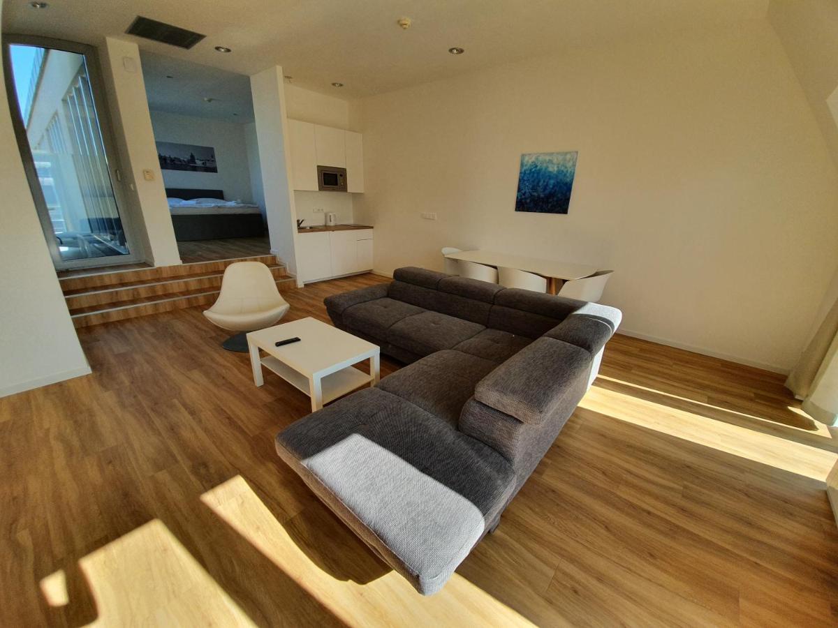 Vn17 Apartments Прага Экстерьер фото