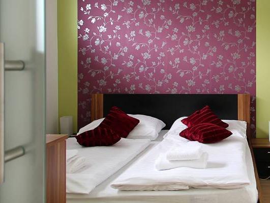 Vn17 Apartments Прага Экстерьер фото